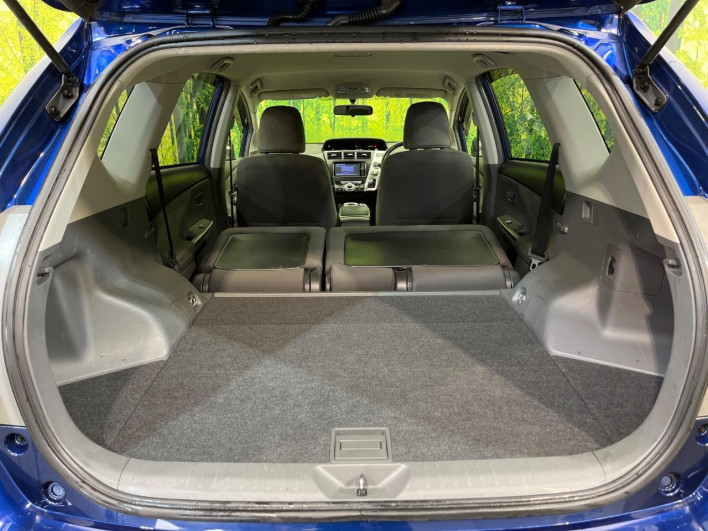 2013 Toyota Prius α DAA-ZVW41W (UW-6a26331ee3c24)[17]