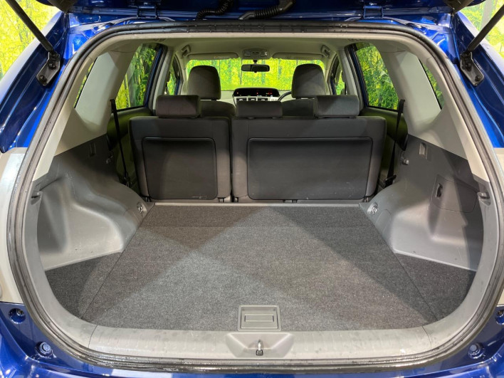 2013 Toyota Prius α DAA-ZVW41W (UW-6a26331ee3c24)[13]