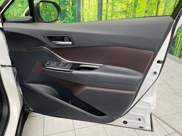 2017 Toyota C-HR DAA-ZYX10 (UW-6a2633328996c)[24]