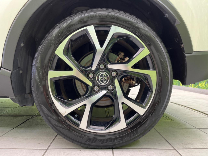 2017 Toyota C-HR DAA-ZYX10 (UW-6a2633328996c)[13]