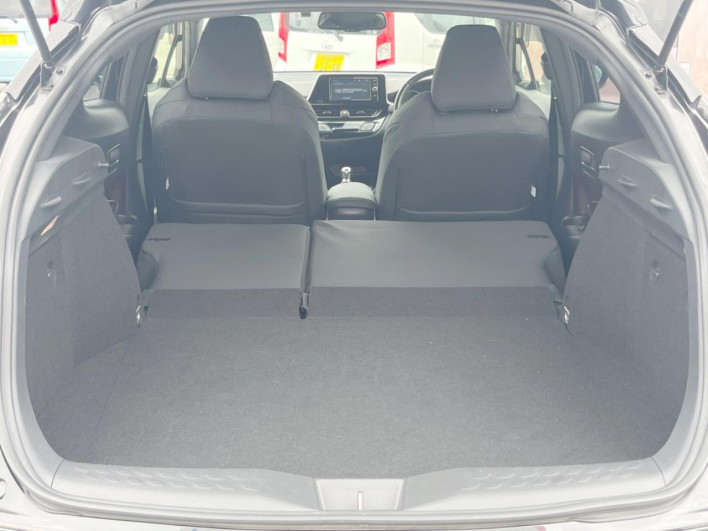 2018 Toyota C-HR DAA-ZYX10 (UW-6a2633338c54e)[26]