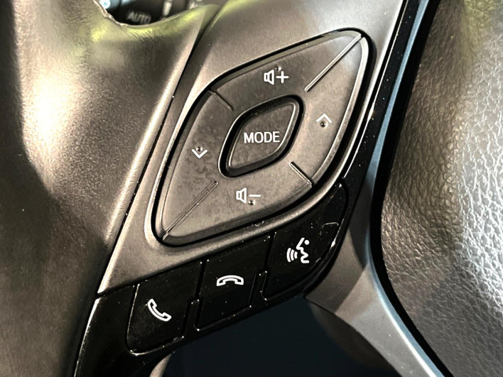 2018 Toyota C-HR DAA-ZYX10 (UW-6a263334819d1)[25]