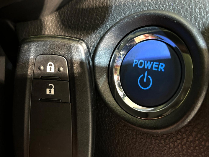 2018 Toyota C-HR DAA-ZYX10 (UW-6a263334819d1)[13]