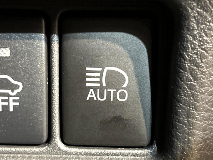 2018 Toyota C-HR DAA-ZYX10 (UW-6a263334819d1)[9]