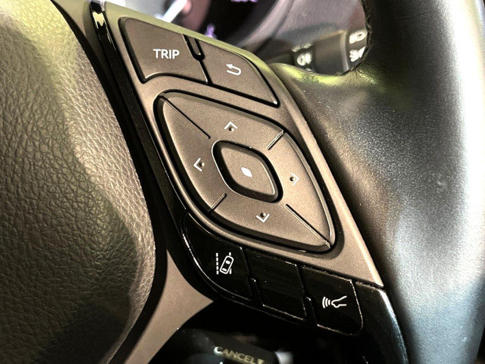2018 Toyota C-HR DAA-ZYX10 (UW-6a263334819d1)[26]