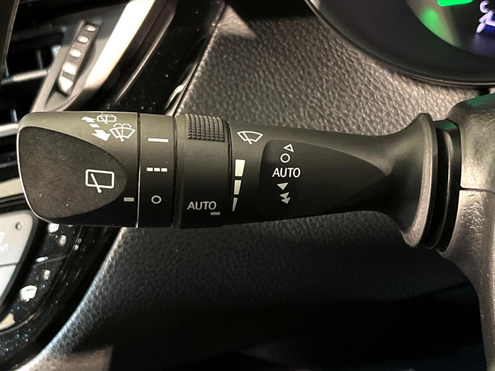 2018 Toyota C-HR DAA-ZYX10 (UW-6a263334819d1)[28]