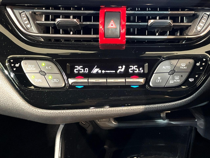 2018 Toyota C-HR DAA-ZYX10 (UW-6a263334819d1)[17]