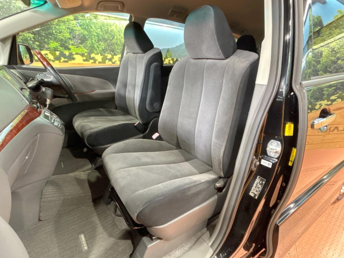 2010 Toyota Estima DBA-ACR50W (UW-6a2783869f3eb)[27]