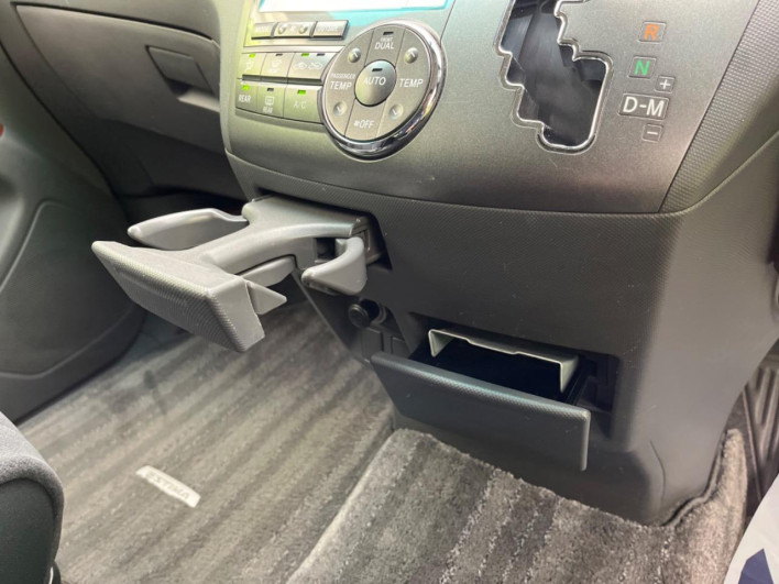 2011 Toyota Estima DBA-ACR50W (UW-6a278387992b3)[21]