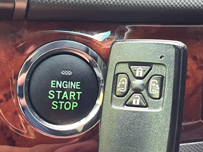 2011 Toyota Estima DBA-ACR50W (UW-6a278387992b3)[11]