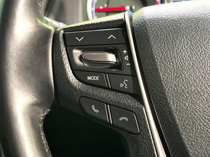 2017 Toyota Alphard DBA-AGH30W (UW-6a27838a03249)[28]