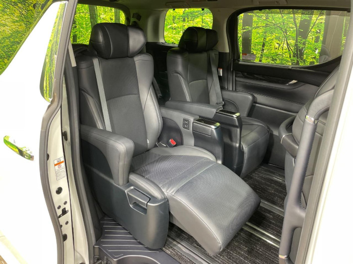 2020 Toyota Vellfire 3BA-AGH30W (UW-6a27838d9b90a)[24]