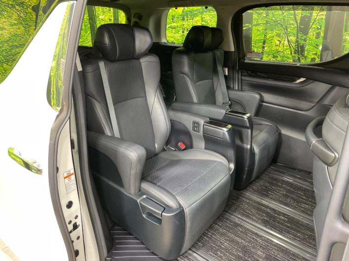 2020 Toyota Vellfire 3BA-AGH30W (UW-6a27838d9b90a)[23]