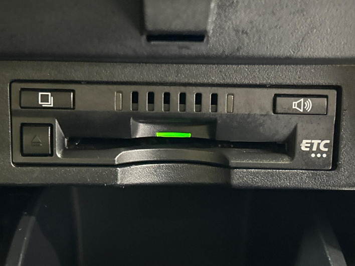 2018 Toyota Alphard DBA-AGH35W (UW-6a278394e742f)[21]
