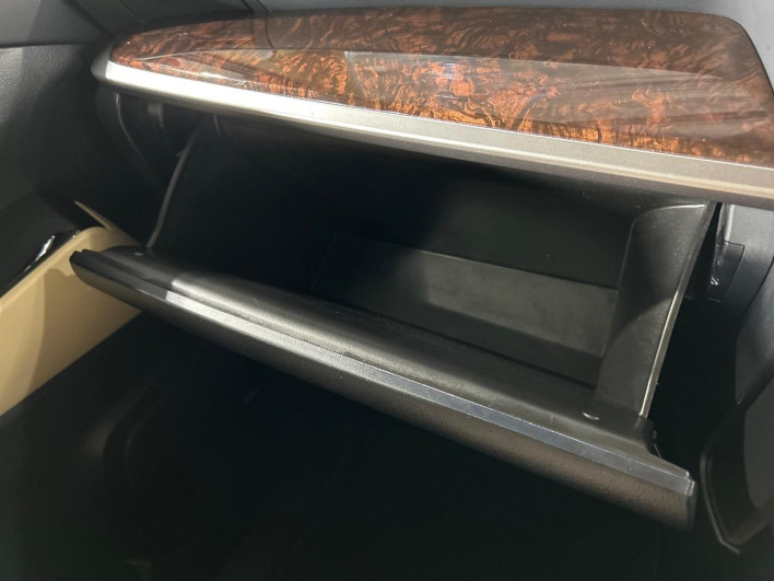 2018 Toyota Alphard DBA-AGH35W (UW-6a278394e742f)[22]