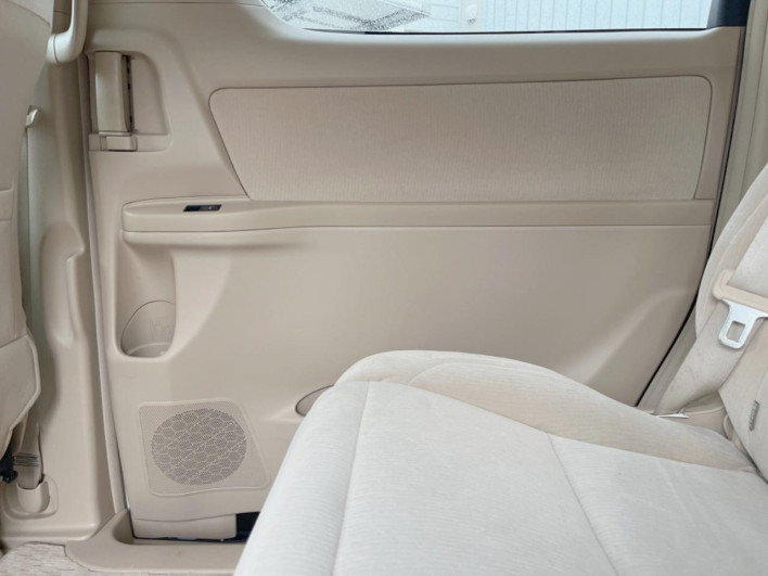 2009 Toyota Alphard DBA-ANH20W (UW-6a27839d045ca)[28]