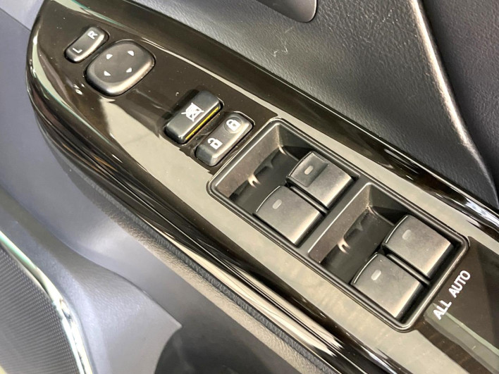 2012 Toyota Alphard DBA-ANH20W (UW-6a27839d572ea)[17]