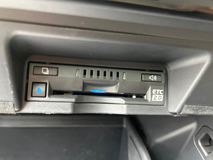 2019 Toyota Crown Hybrid 6AA-AZSH20 (UW-6a2783b7a0008)[28]