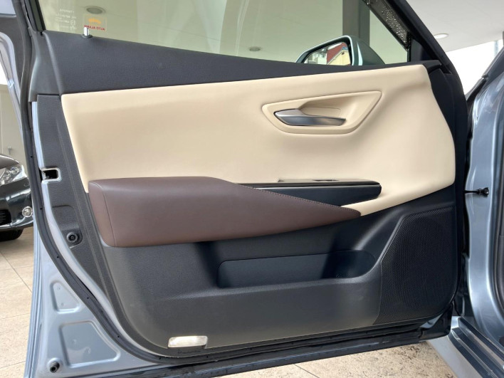 2019 Toyota Crown Hybrid 6AA-AZSH20 (UW-6a2783b7a0008)[27]