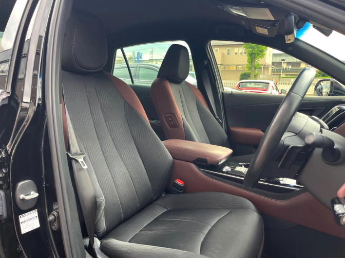 2019 Toyota Crown Hybrid 6AA-AZSH20 (UW-6a2783b7bad67)[27]