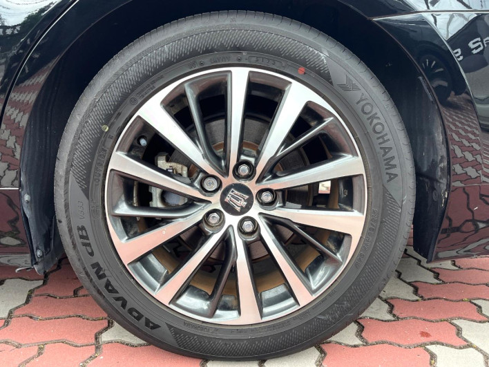 2019 Toyota Crown Hybrid 6AA-AZSH20 (UW-6a2783b7bad67)[11]