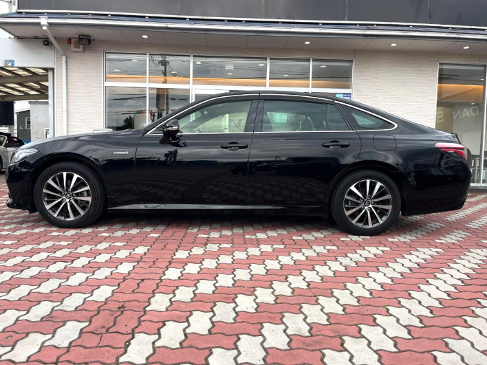 2019 Toyota Crown Hybrid 6AA-AZSH20 (UW-6a2783b7bad67)[21]