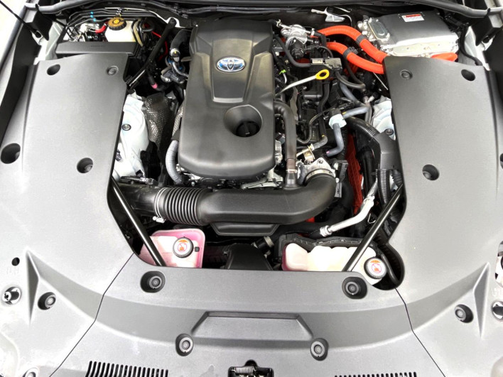 2020 Toyota Crown Hybrid 6AA-AZSH20 (UW-6a2783b8bfd43)[9]