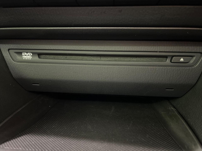 2014 Mazda Axela Sports LDA-BM2FS (UW-6a2783d975e94)[17]