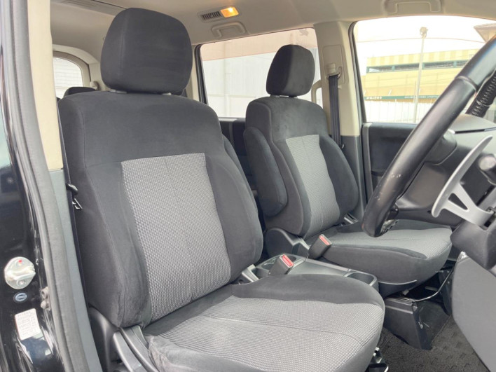 2011 Mitsubishi Delica D:5 DBA-CV4W (UW-6a2783e43ef07)[28]