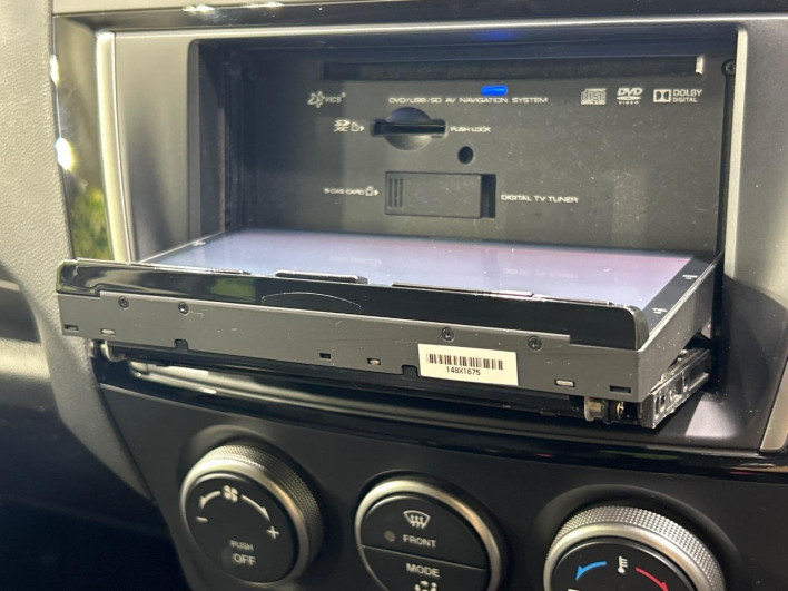 2014 Mazda Premacy DBA-CWFFW (UW-6a2783e49ec5a)[10]