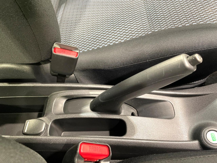 2013 Nissan Note DBA-E12 (UW-6a2783eee7dec)[28]