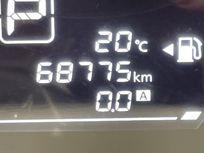 2013 Nissan Note DBA-E12 (UW-6a2783eee7dec)[2]