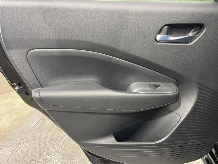 2021 Nissan Note 6AA-E13 (UW-6a2783f203386)[25]