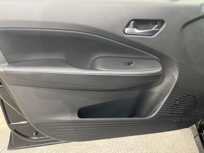 2021 Nissan Note 6AA-E13 (UW-6a2783f203386)[26]
