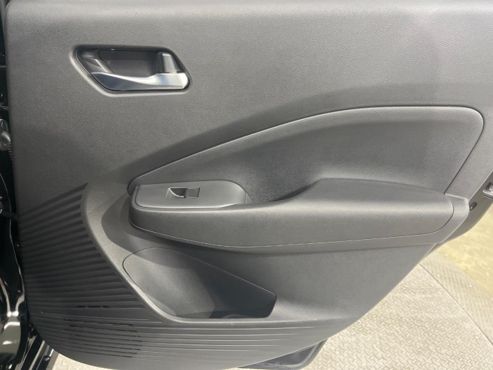 2021 Nissan Note 6AA-E13 (UW-6a2783f203386)[10]