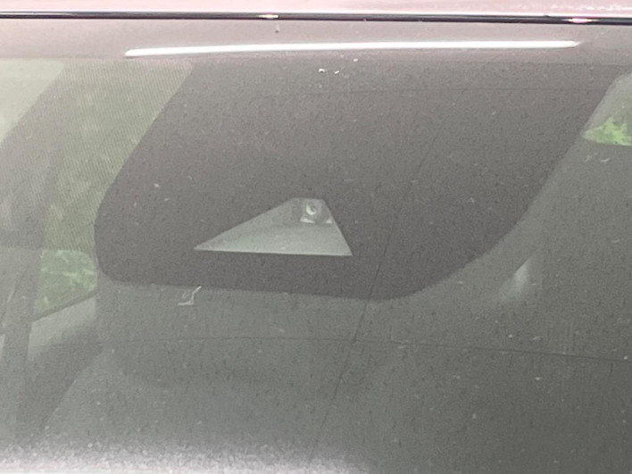 2021 Nissan Note 6AA-E13 (UW-6a2783f203386)[4]