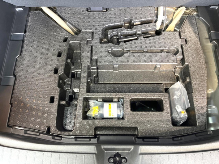 2022 Nissan Note 6AA-E13 (UW-6a2783f2dbbb0)[26]