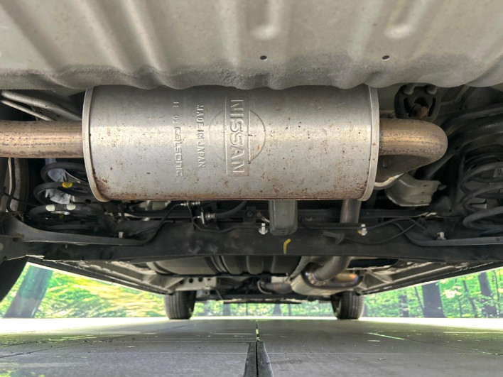 2011 Nissan Serena DBA-FC26 (UW-6a2783f5d118a)[24]