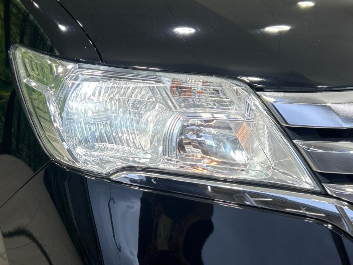 2011 Nissan Serena DBA-FC26 (UW-6a2783f5d118a)[14]