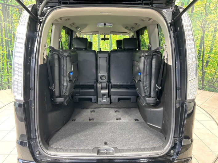 2011 Nissan Serena DBA-FC26 (UW-6a2783f5d118a)[27]