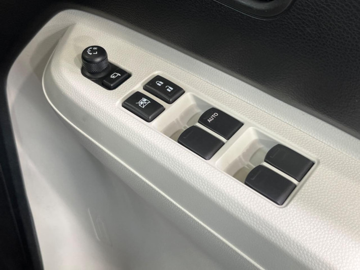2017 Suzuki Ignis DAA-FF21S (UW-6a2783fc79c28)[24]