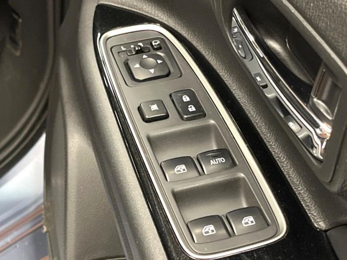2015 Mitsubishi OUTLANDER PHEV DLA-GG2W (UW-6a278410de316)[29]