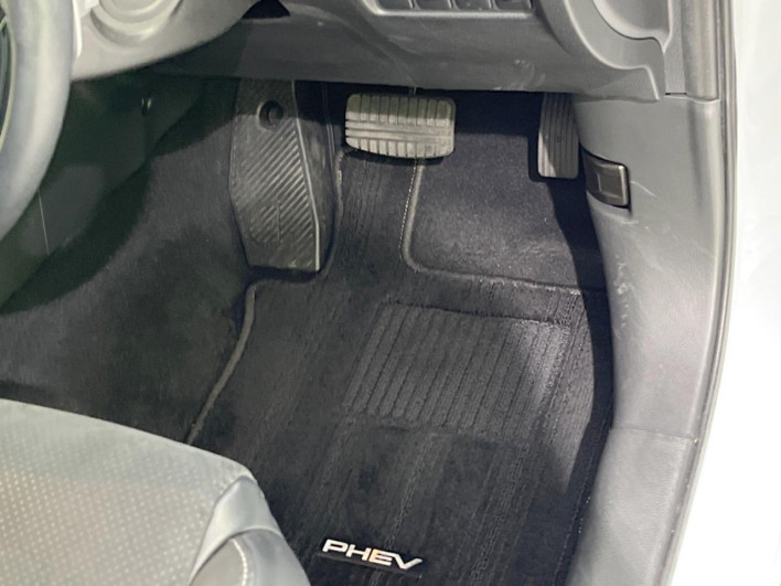 2021 Mitsubishi Eclipse Cross PHEV 5LA-GL3W (UW-6a278412b7ba8)[24]