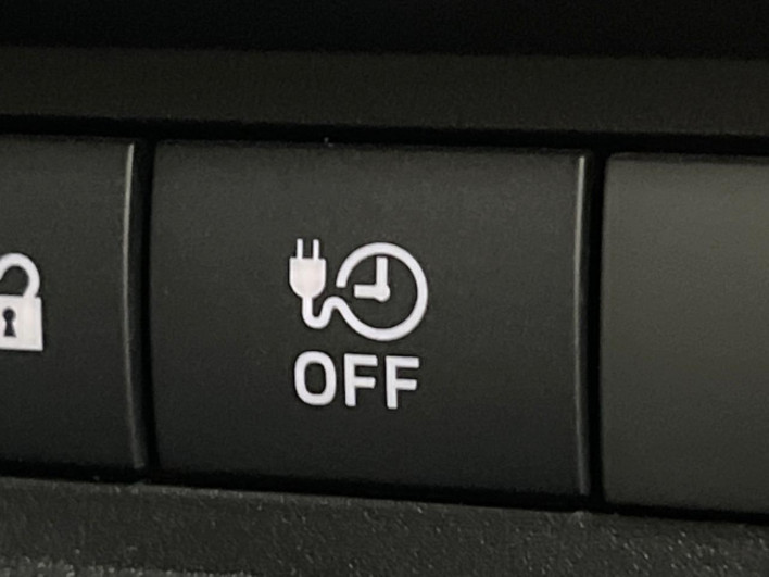 2022 Mitsubishi OUTLANDER PHEV 5LA-GN0W (UW-6a2784147e8e4)[27]