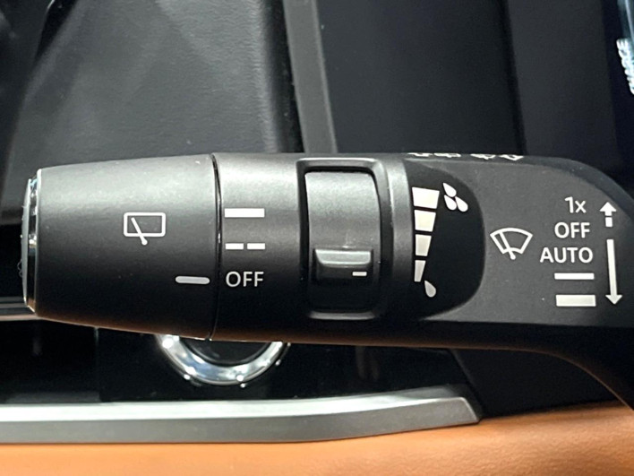 2022 Mitsubishi OUTLANDER PHEV 5LA-GN0W (UW-6a2784147e8e4)[19]