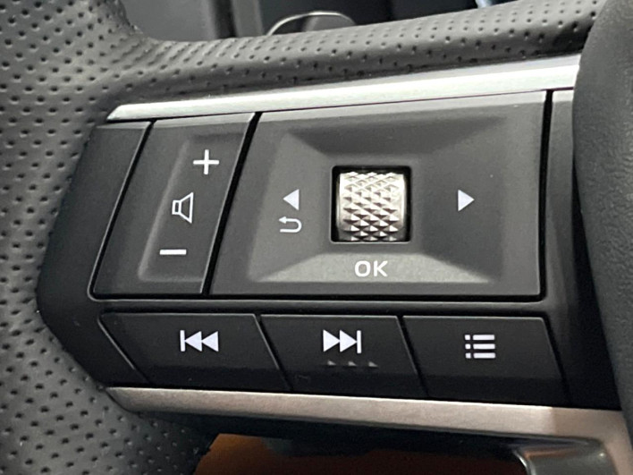 2022 Mitsubishi OUTLANDER PHEV 5LA-GN0W (UW-6a2784147e8e4)[21]
