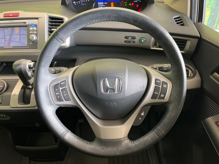2013 Honda Freed hybrid DAA-GP3 (UW-6a27841574c97)[26]