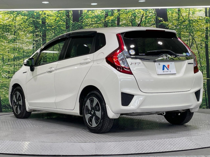 2016 Honda Fit Hybrid DAA-GP5 (UW-6a27841689224)[18]
