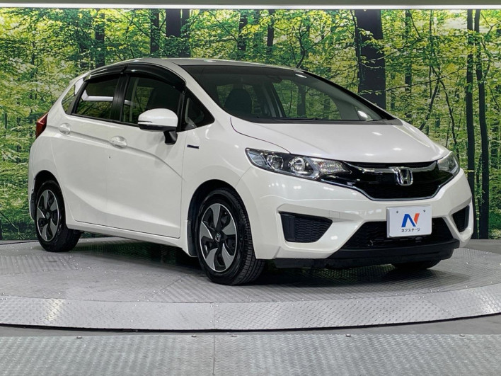2016 Honda Fit Hybrid DAA-GP5 (UW-6a27841689224)[14]