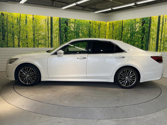 2014 Toyota Crown DBA-GRS210 (UW-6a27841d741cf)[18]